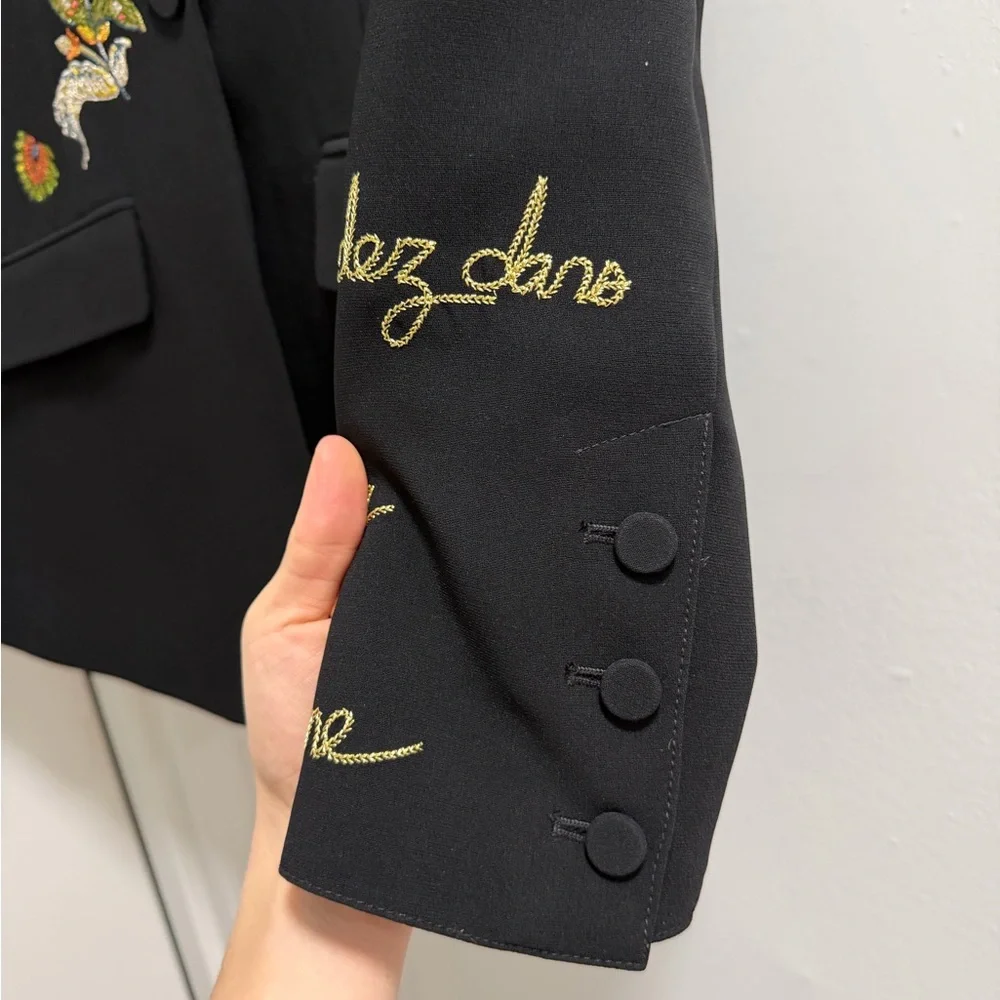 Cinq à Sept Black Blazer with Floral Embroidery - Picture 4 of 7